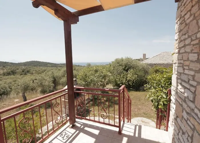 House Demetra Astris