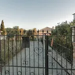 House Demetra * Astris